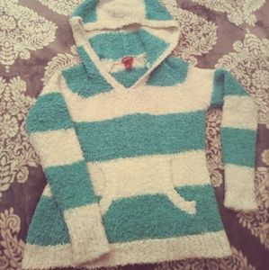 Hodded sweater